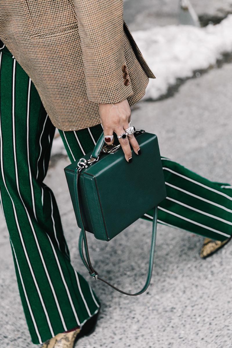 street_style_new_york_fashion_week_febrero_2017_dia_4_976142727_800x